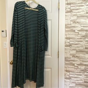 LuLaRoe L Sarah Sweater